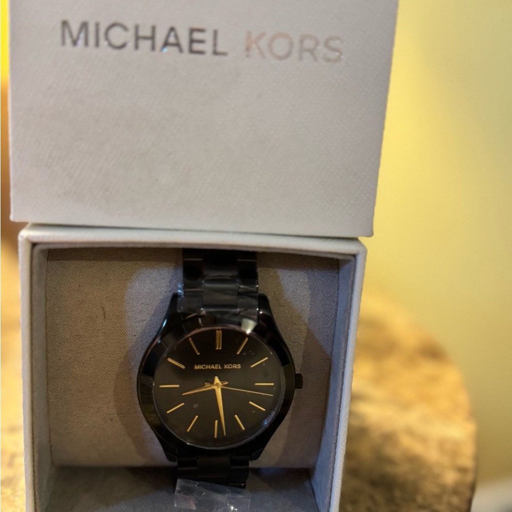 Michael Kors Slim Runway Women's Watch, Stainless Steel Bracelet Watch for Women - Picture 3 of 8